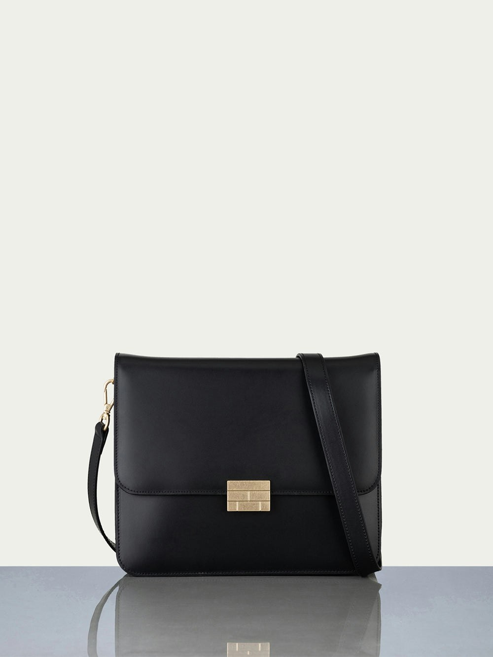 handbag front view